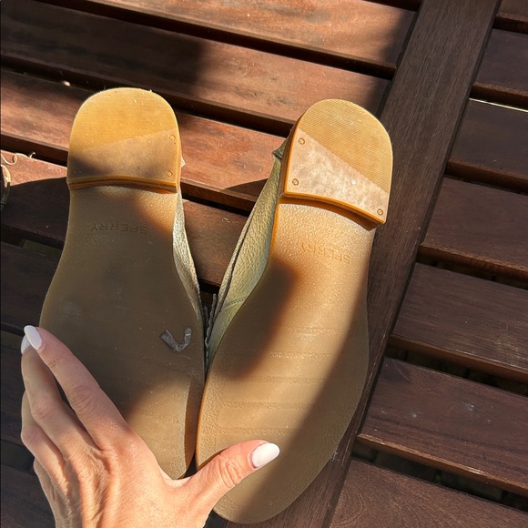 Sperry Metallic Gold Loafers for Women Size 7 - Picture 3 of 5